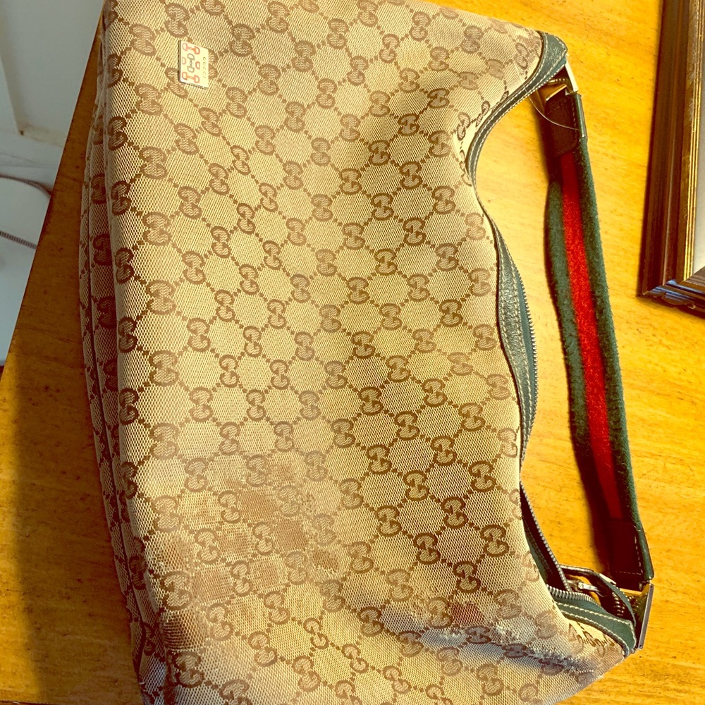 Gucci shoulder bag